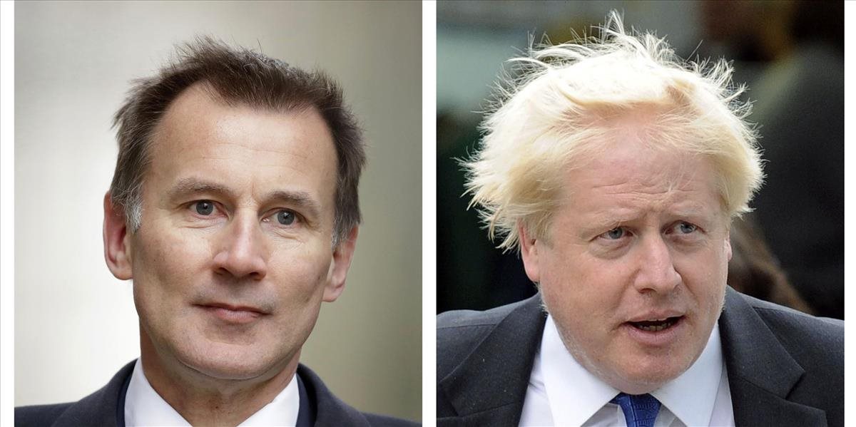 Boj o kreslo britského premiéra pokračuje, rozhodne sa medzi Johnsonom a Huntom