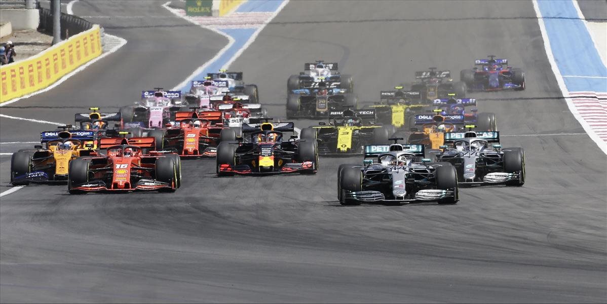 Dominancia Mercedesu v tejto sezóne F1 je priam neuveriteľná