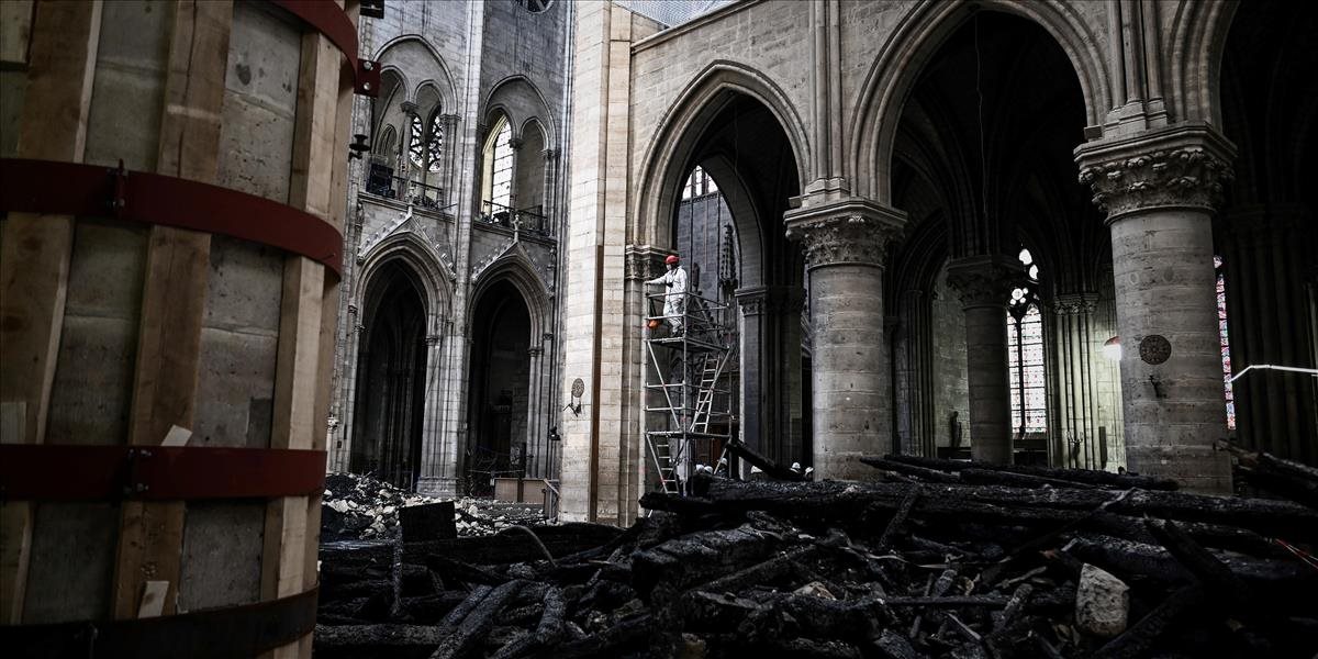 Toto sú možné príčiny požiaru Notre-Dame