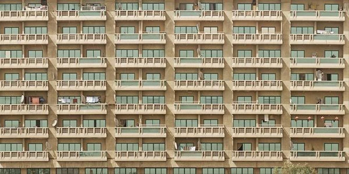 VIDEO: Dievčatko vypadlo z okna priamo do náručia pohotového chlapca