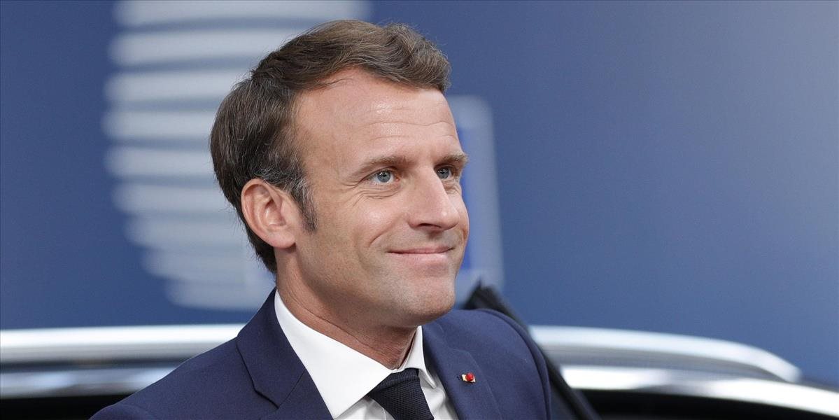 Macron sa snaží zachrániť jadrovú dohodu s Iránom do 15. júla
