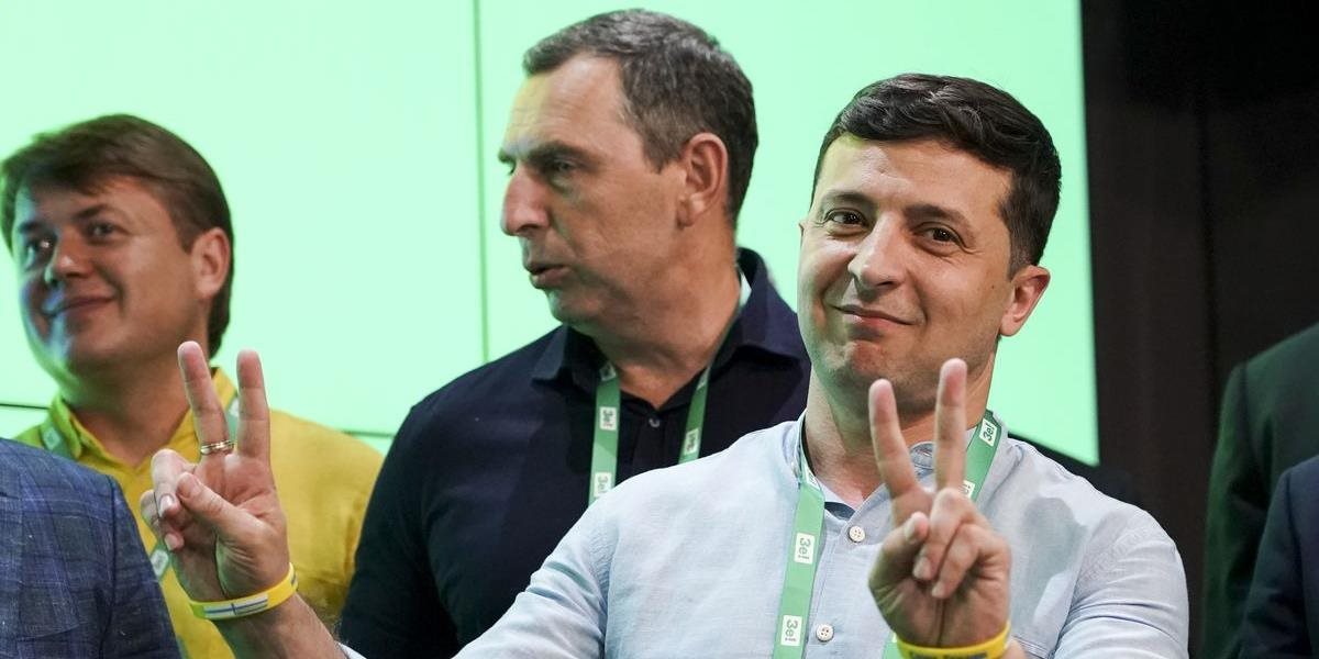 Zelenskyj získal podporu, chce ukončiť vojnu a bojovať proti korupcii