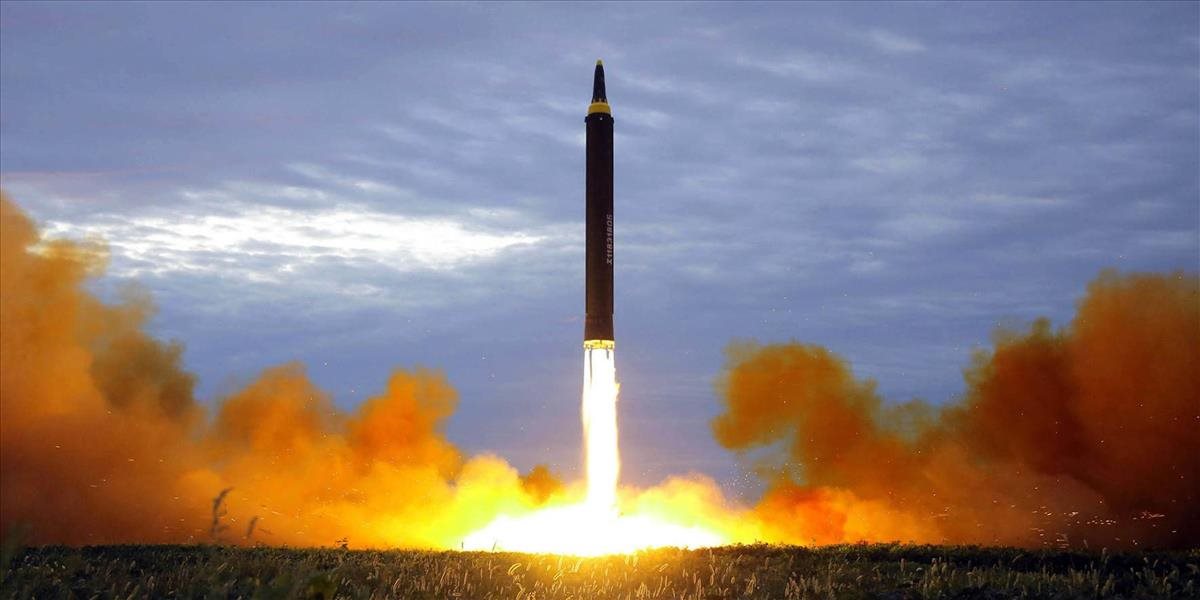 Kim dal o sebe opäť vedieť, KĽDR odpálila do mora dve rakety