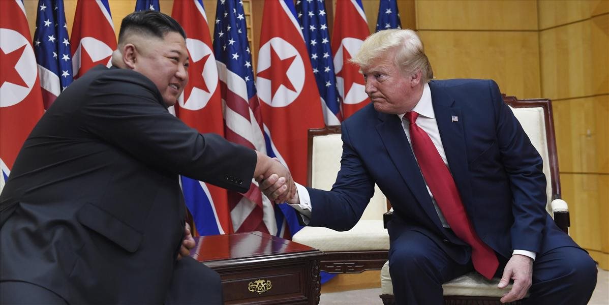 V Pchjongjangu sa rozbehol predaj známok, ktorý oslavuje prvý summit Kima s Trumpom