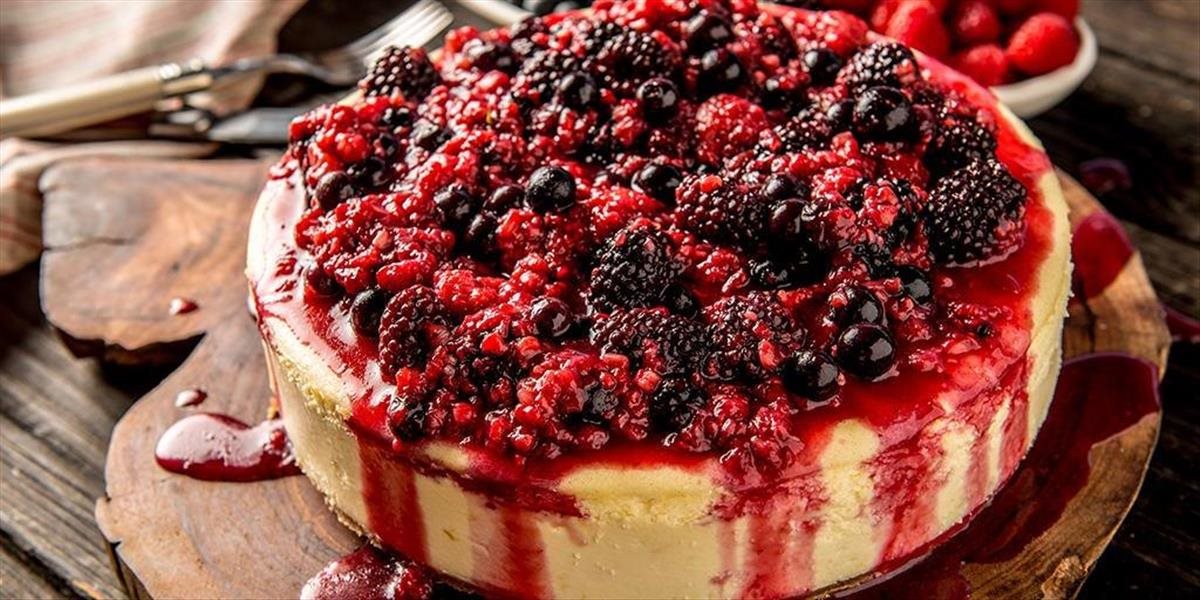 Dokonalý cheesecake s letným ovocím