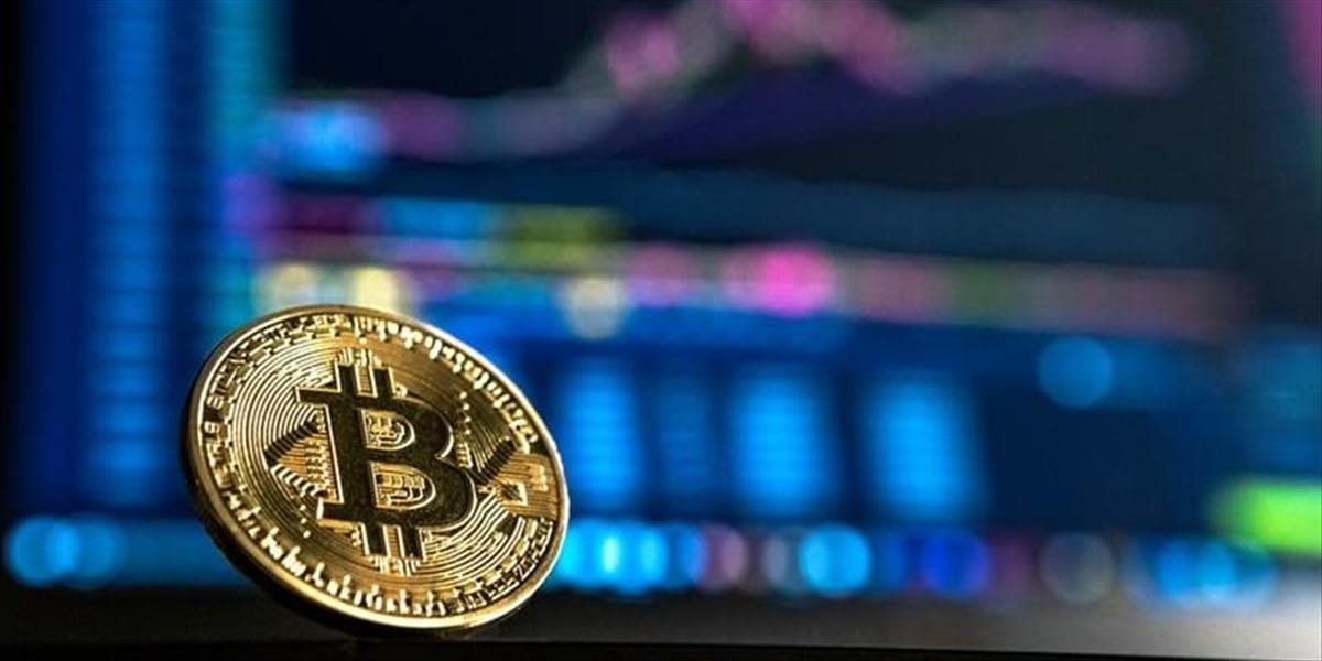Bitcoin vyskočil o 9 % a jeho kurz sa dostal vysoko nad 11.000 USD