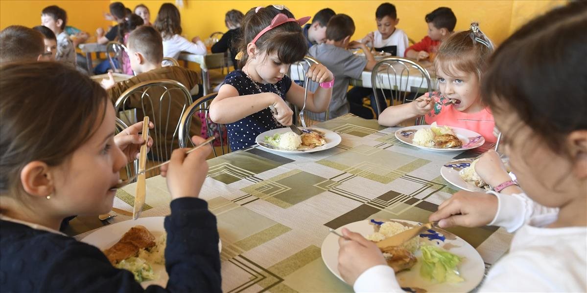 So začiatkom školského roka obnovuje EÚ program ovocia, zeleniny a mlieka na školách