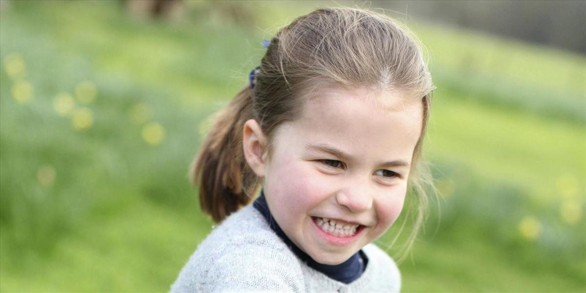VIDEO: Už aj z princeznej Charlotte je školáčka, takto vyzerala vo svoj veľký deň!