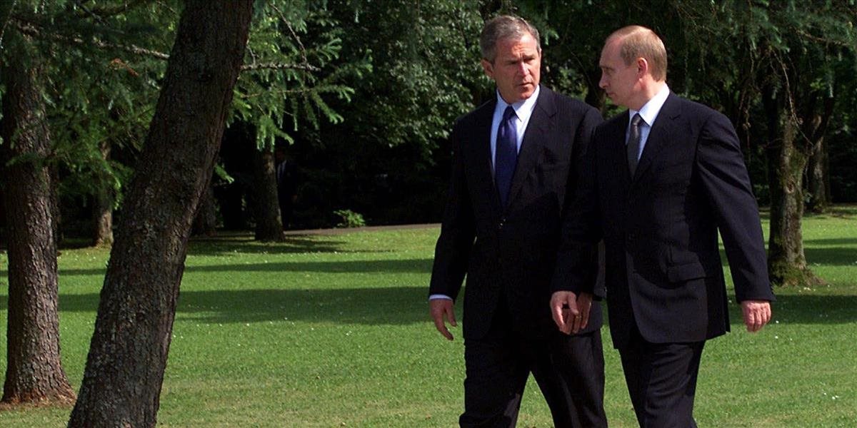 Putin varoval Busha pred hrozbou útoku z 11. septembra, tvrdí bývalý analytik CIA