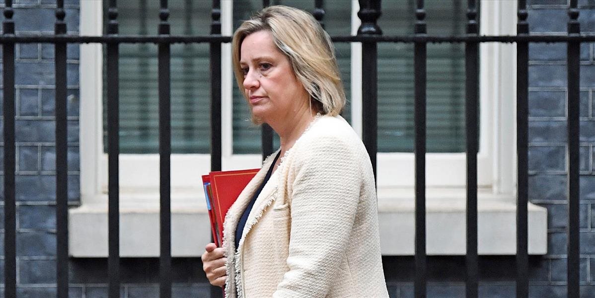 Amber Ruddová odchádza z kabinetu Borisa Johnsona a opúšťa aj stranu