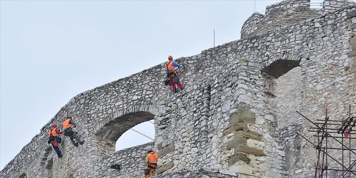 Jeden z najznámejších slovenských hradov sa rozpadá: Spišskému hradu hrozí zrútenie