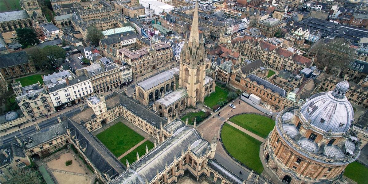 Najlepšou univerzitou sveta je aj naďalej Oxford, prvenstvo obhájil už štvrtý raz v rade