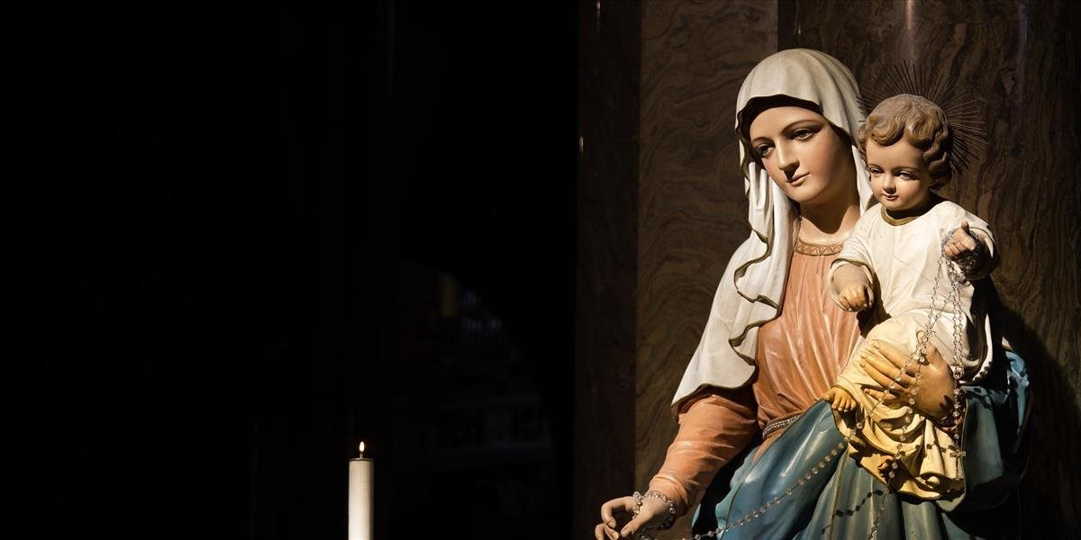 Katolíci v SR slávia sviatok Sedembolestnej Panny Márie