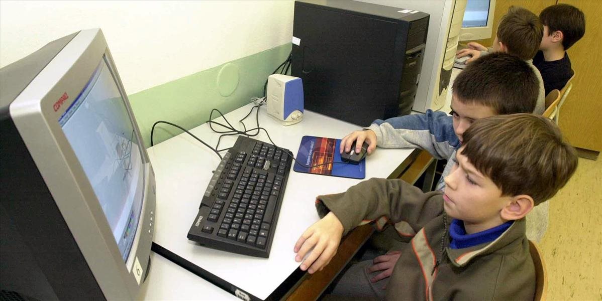 Podporný program na školách učí deti ako správne používať počítač