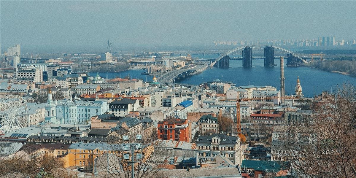 Zadržali muža, ktorý sa vyhrážal odpálením kyjevského mosta