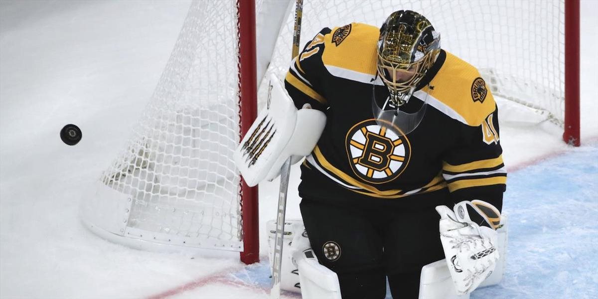 NHL: Nepriestrelný Halák s 29 zákrokmi prvou hviezdou, Boston zdolal v príprave New Jersey