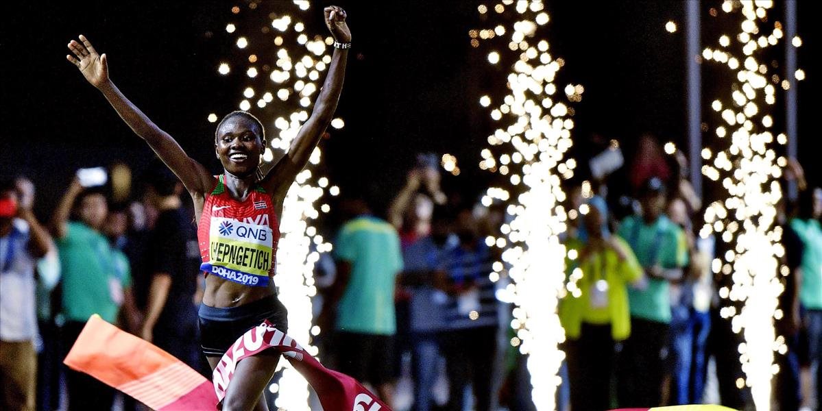 Polnočný maratón v horúčave vyhrala Chepngetichová