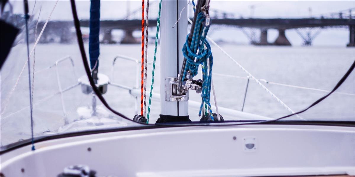 Loď bez posádky sa pokúsi preplávať Atlantik