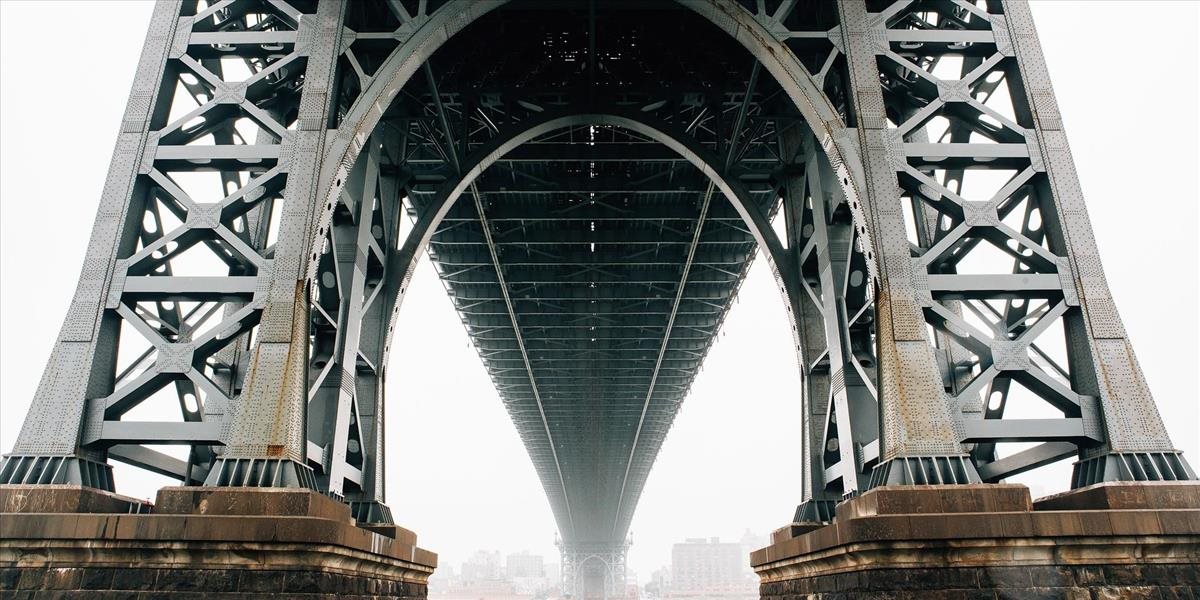 Pre demoláciu starého mosta bola 15 hodín uzavretá diaľnica