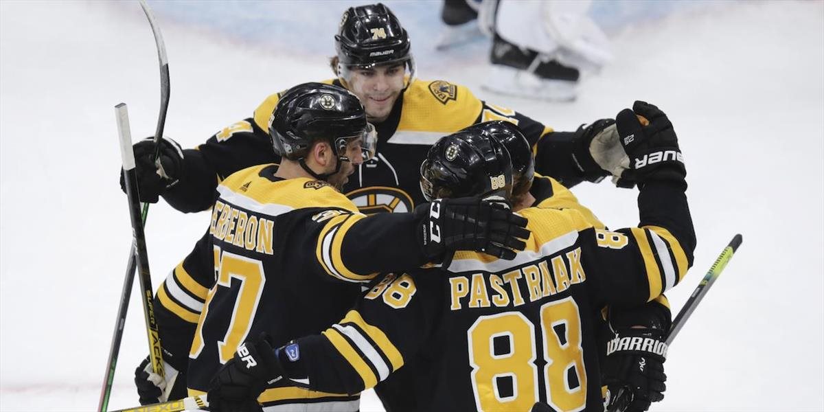 NHL: Boston s Chárom zdolal Toronto, Pastrňák sa blysol gólovou parádou a prekonal hranicu 300 bodov
