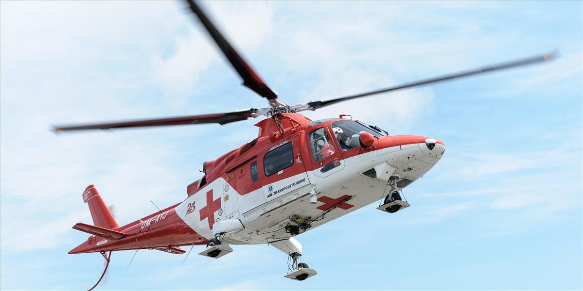 Leteckí záchranári pomáhali päťročnému chlapcovi so zranenou hlavou