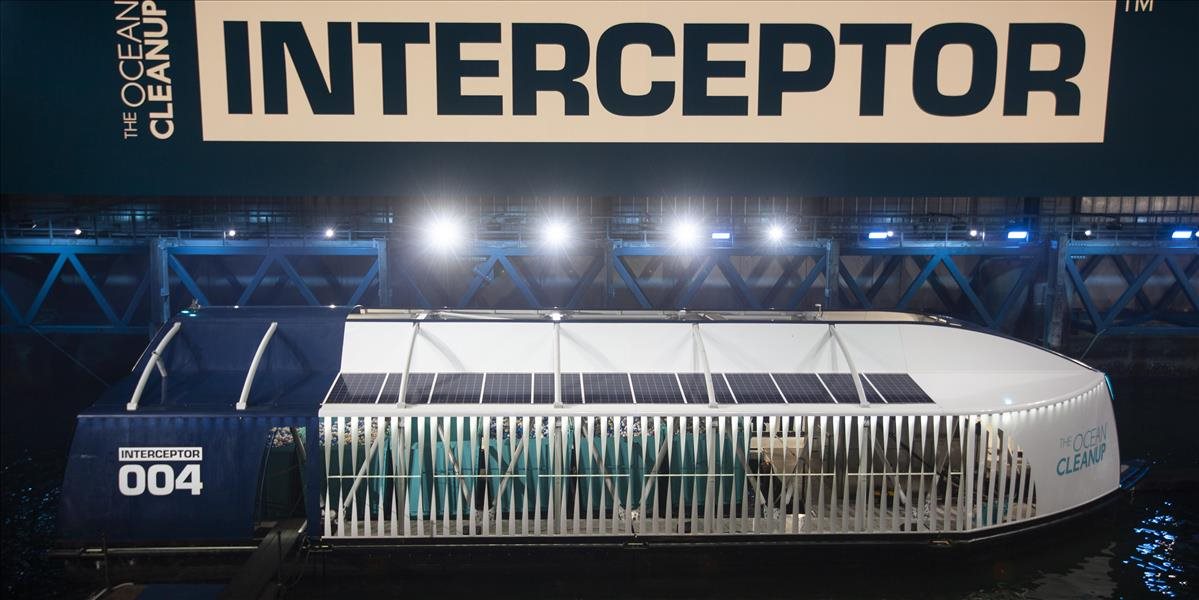 VIDEO Boyan Slat predstavil zariadenie na zachytávanie plastov v riekach