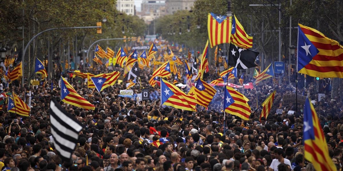 Španielski študenti obhajujú odsúdených katalánskych lídrov