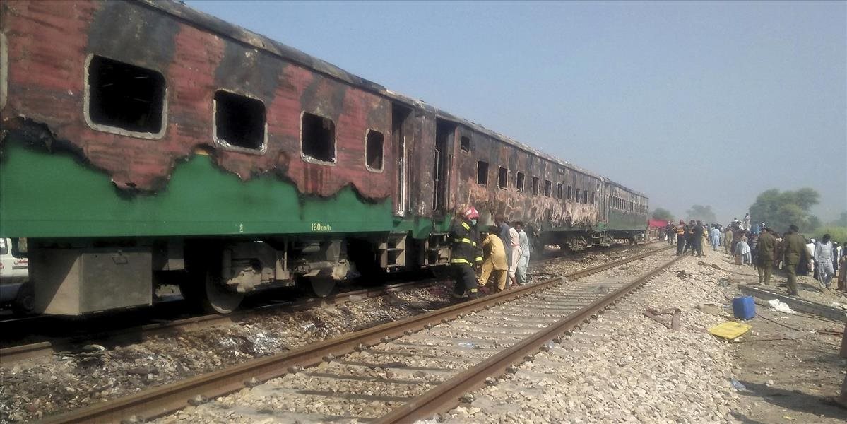 VIDEO: Strašne nešťastie v Pakistane! Požiar vlaku si vyžiadal viac ako 60 obetí