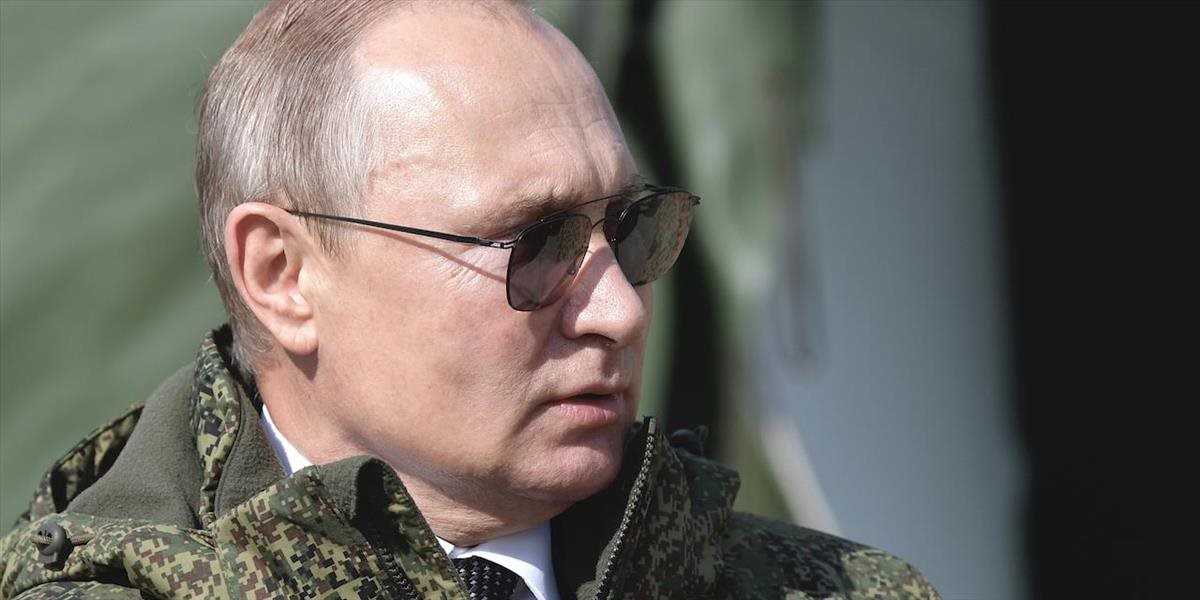 Odtajili dokumenty: Putin bol príkladným zamestnancom KGB