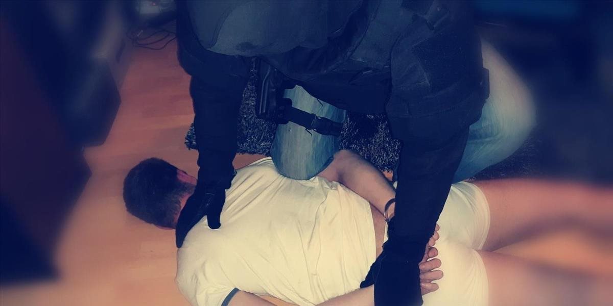 Muža, ktorý dobodal v centre Banskej Bystrici mladú ženu zadržali