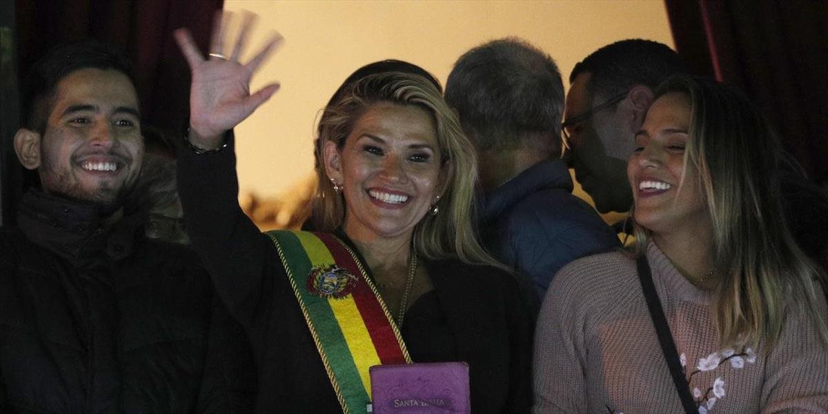 V Bolívii to vrie, opozičná politička sa vyhlásila za prezidentku
