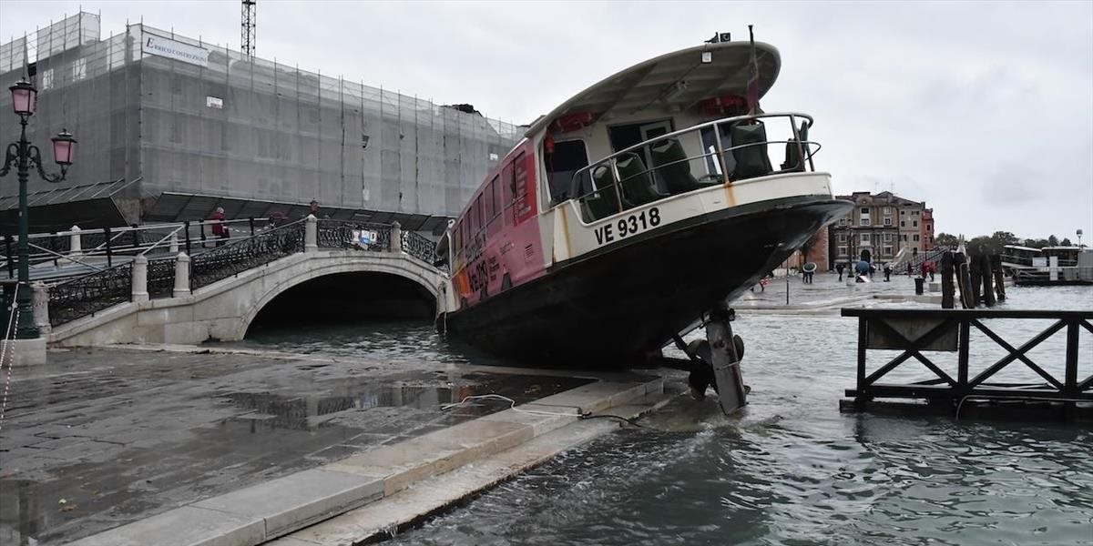 Benátky postihli najhoršie záplavy za posledných 50 rokov