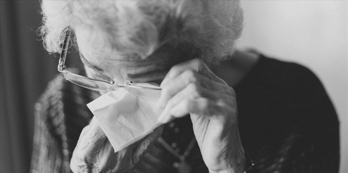 Polícia žiada o pomoc pri pátraní v súvislosti s okradnutím 88-ročnej ženy