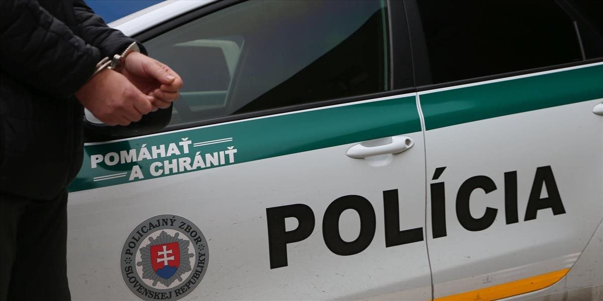 Policajná naháňačka v Nitre skončila štyrmi výstrelmi