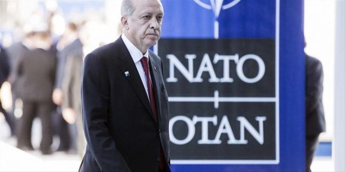 Turecko vstúpilo do nového konfliktu s NATO