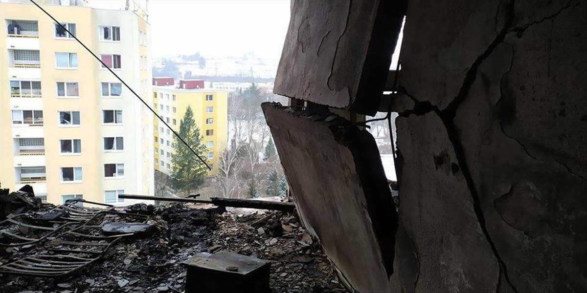 Kvôli výbuchu paneláku v Prešove idú traja ľudia do väzby, časť domu sa zbúra