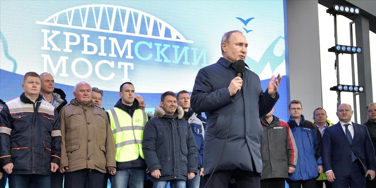 Prezident Putin otvoril železnicu spájajúcu Rusko a Krym