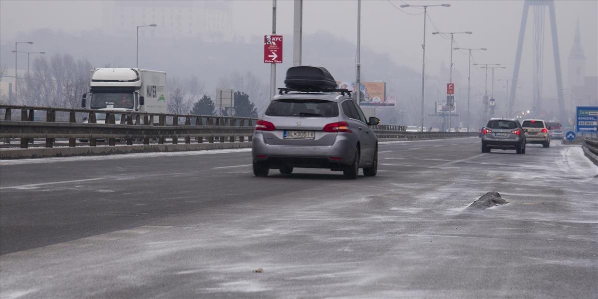 Na celom Slovensku môže byť v sobotu poľadovica, pozor aj na záveje a vietor