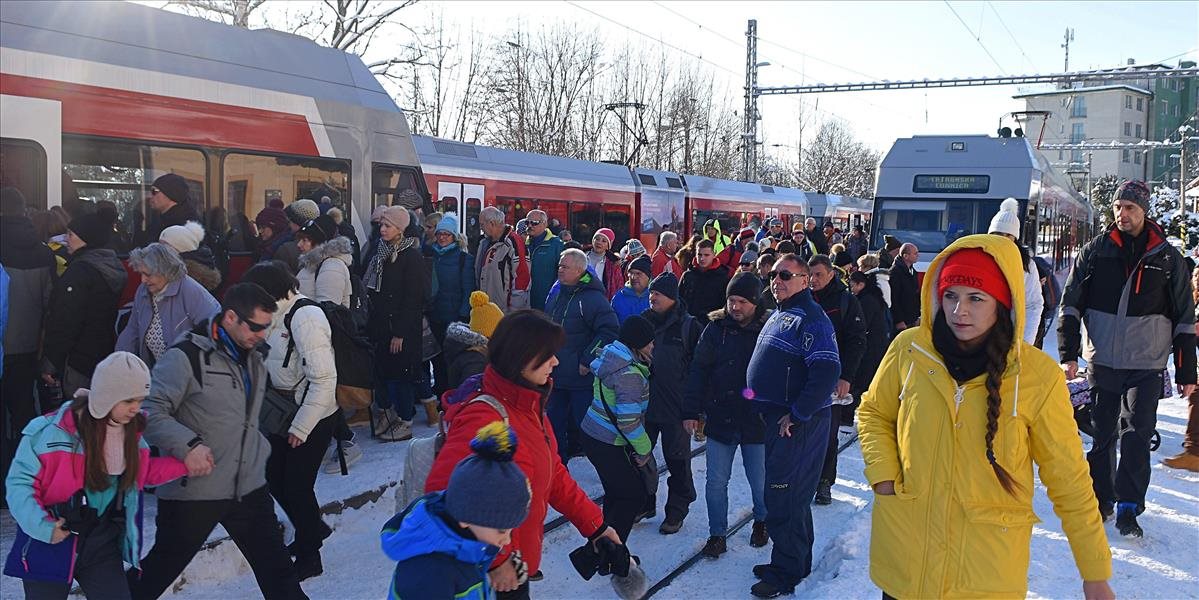 Zlatý týždeň prilákal do Tatier nielen turistov, ale priniesol aj problémy