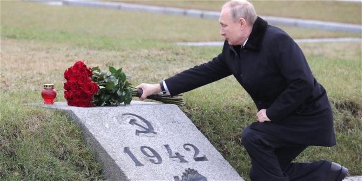 Putin sľúbil zatvoriť ústa falšovateľom histórie pomocou dokumentov