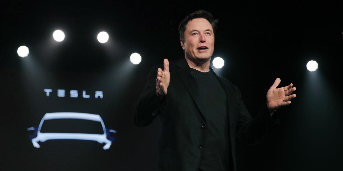 Podľa Elona Muska autá so spaľovacím motorom budú bezcenné