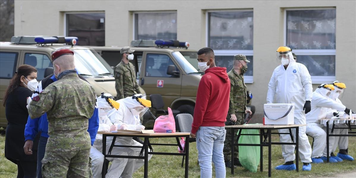 Slovenskí vojenskí lekári testujú obyvateľov rómskych osád