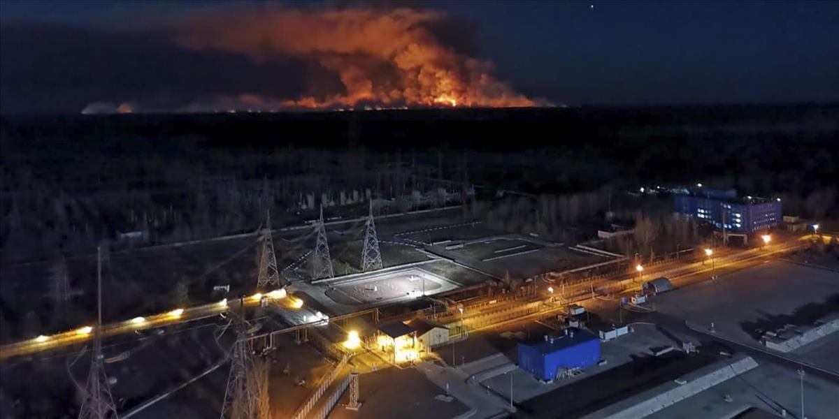 V Černobyle neprestajne horí neďaleko jadrového reaktora