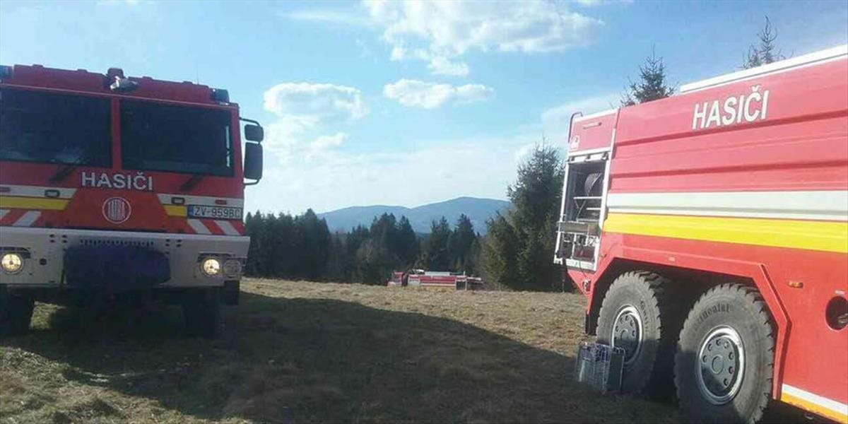 Hasiči zasahujú pri ďalších lesných požiaroch