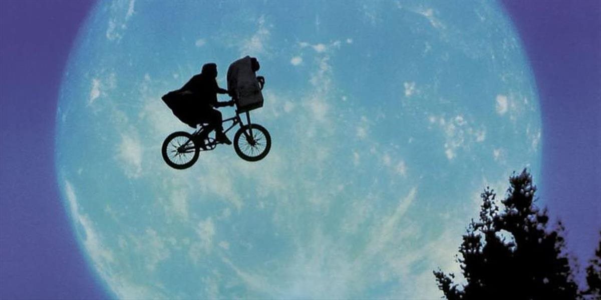 Steven Spielberg smúti: Koronavírusu podľahol jeho blízky kolega z E.T. mimozemšťana