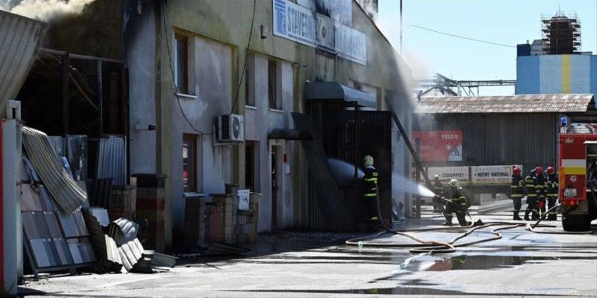Požiar stavebnín v Michalovciach spôsobil škodu takmer za 2 milióny eur