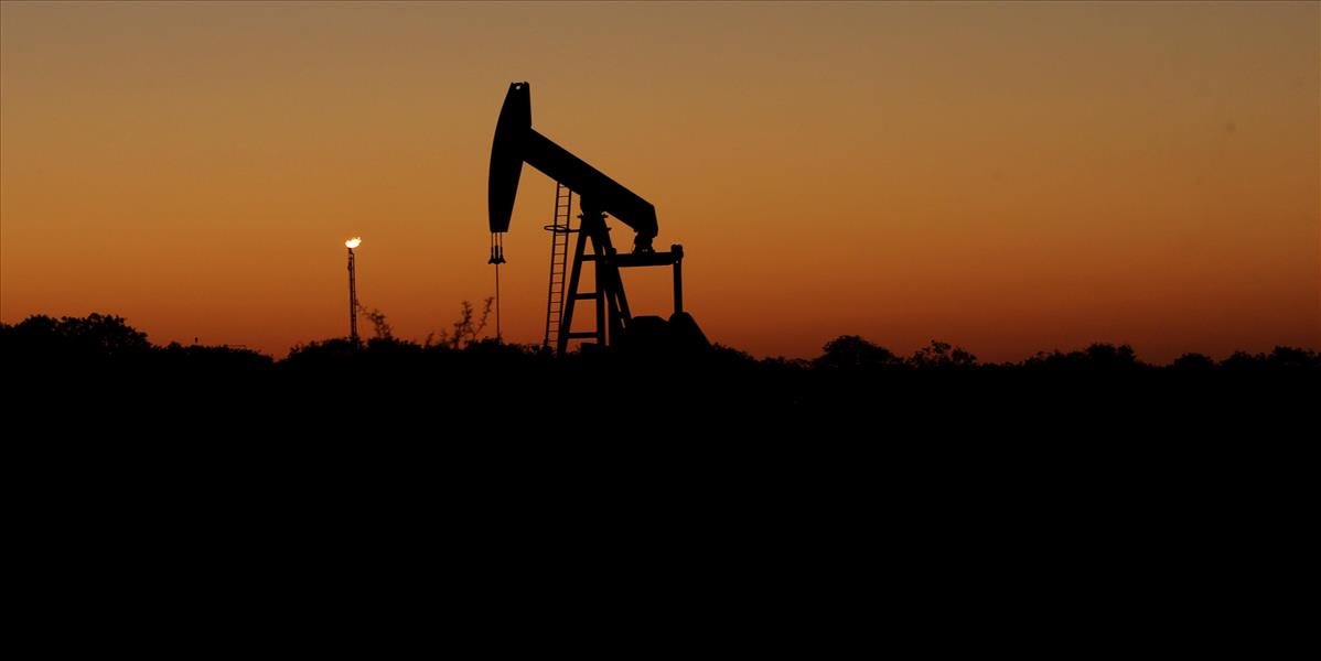 Ceny ropy naďalej klesajú, cena Brentu skĺzla pod 20 USD za barel