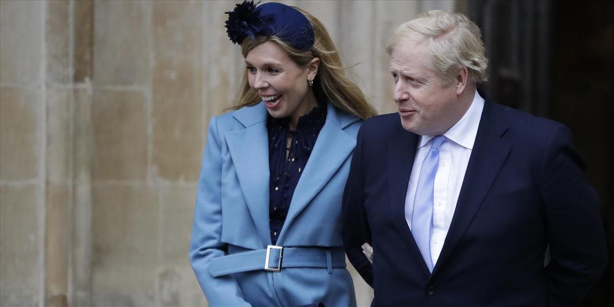 Britský premiér Johnson sa stal otcom