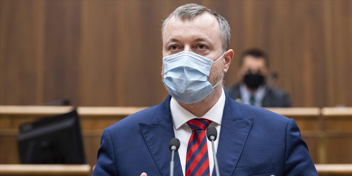 Nefunkčné úrady práce musia zmeniť riaditeľov, tvrdí Krajniak