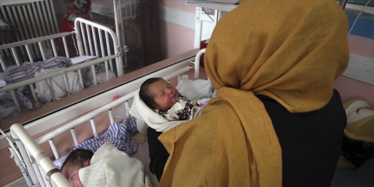 Krvavé jatky v Kábule: Útočníci strieľali rodiace ženy na sále